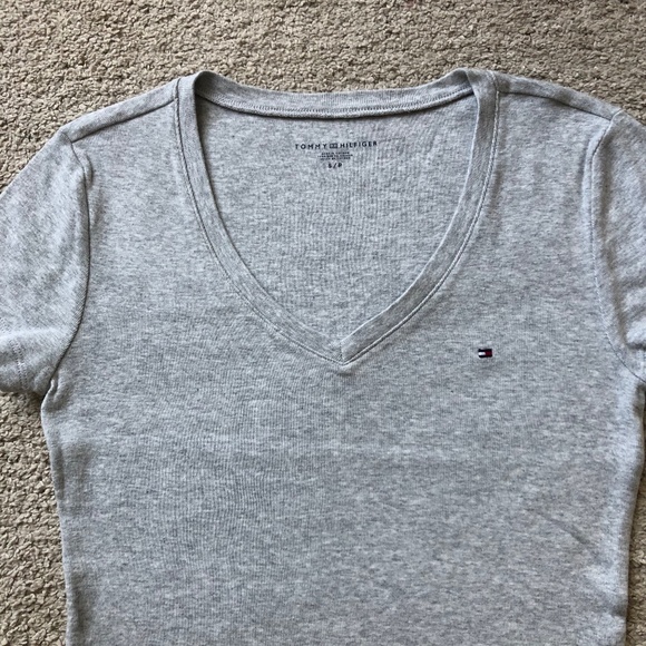 TOMMY HILFIGER - Tee - Picture 2 of 3